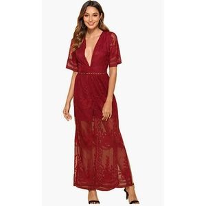 Low V neck lace romper